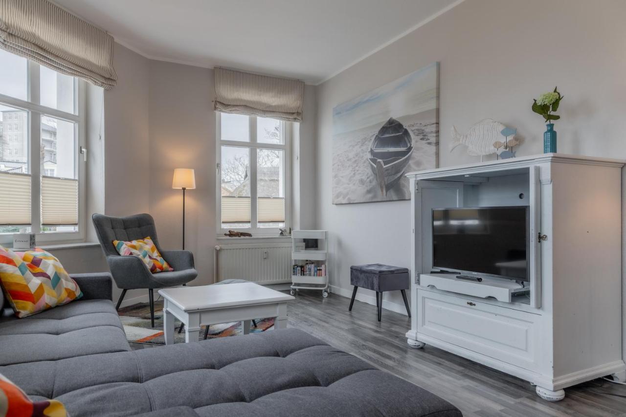 Strandnahe 2-Raum-Ferienwohnung Im Zentrum - Residenz Strandeck Fewo 02 Goehren  Exteriör bild